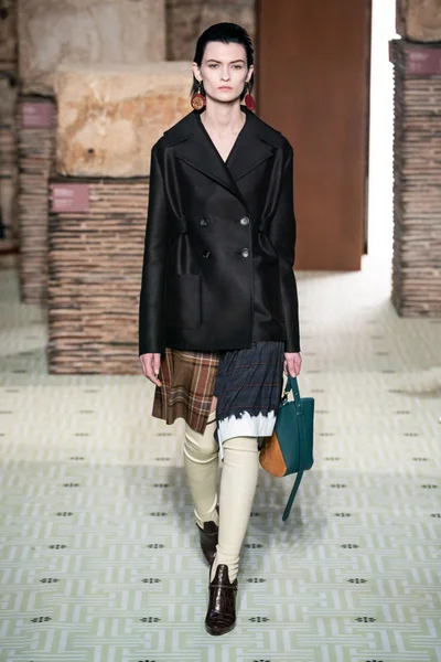 Look 8
